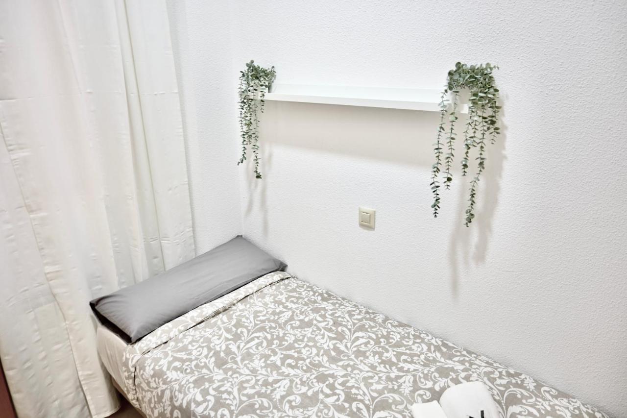 For You Rentals Centrico Apartamento Temporal En La Calle Infanta Inf1A Madrid Exterior photo